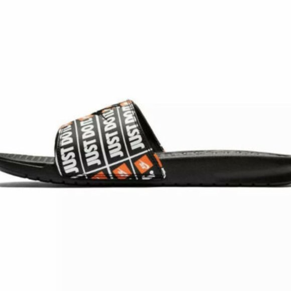 nike benassi print slides